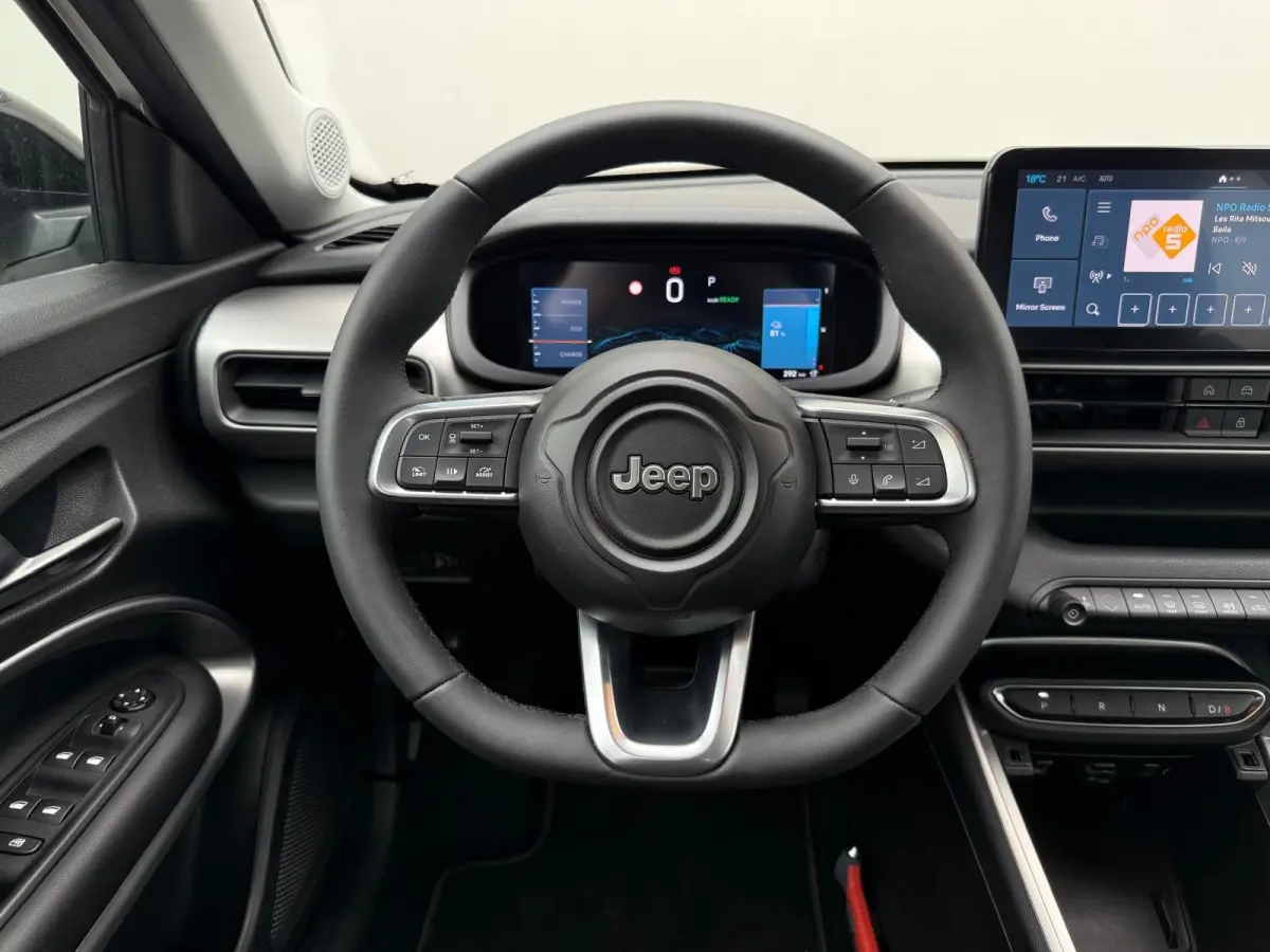 Altitude 54 kWh ACHTERUITRIJCAMERA| AIRCO AUTOMATISCH| ADAPTIEVE CRUISE CONTROL| KEYLESS ENTRY| VERWARMDE VOORRUIT| LEREN STUURWIEL|