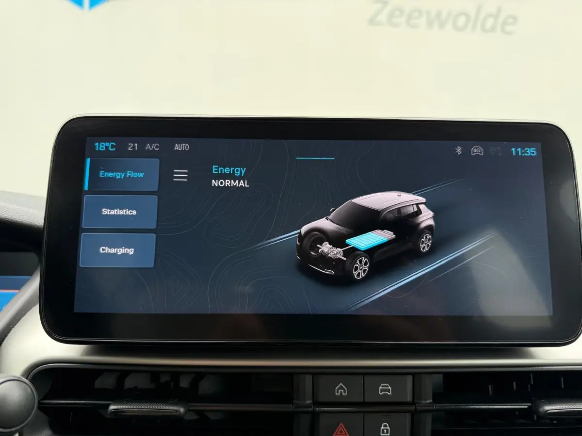 Altitude 54 kWh ACHTERUITRIJCAMERA| AIRCO AUTOMATISCH| ADAPTIEVE CRUISE CONTROL| KEYLESS ENTRY| VERWARMDE VOORRUIT| LEREN STUURWIEL|