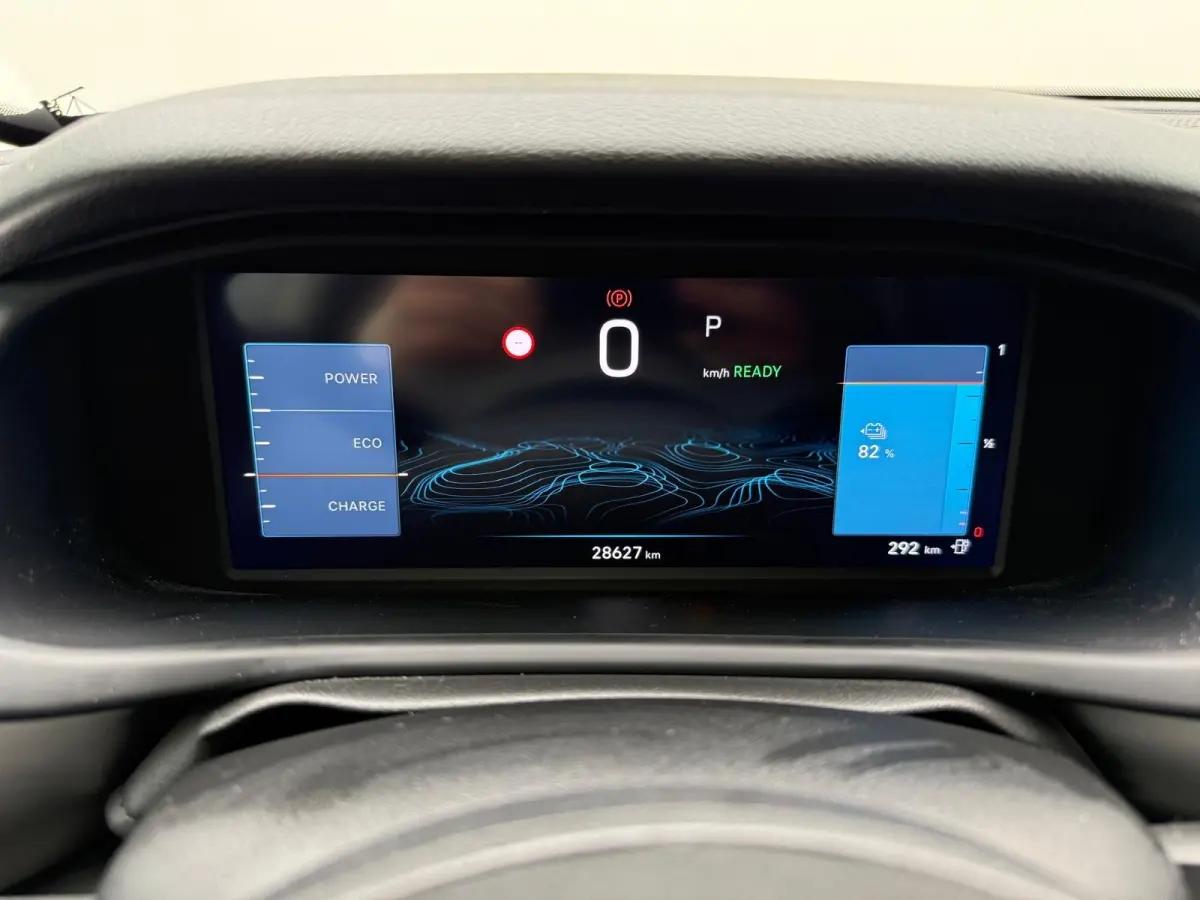 Altitude 54 kWh ACHTERUITRIJCAMERA| AIRCO AUTOMATISCH| ADAPTIEVE CRUISE CONTROL| KEYLESS ENTRY| VERWARMDE VOORRUIT| LEREN STUURWIEL|