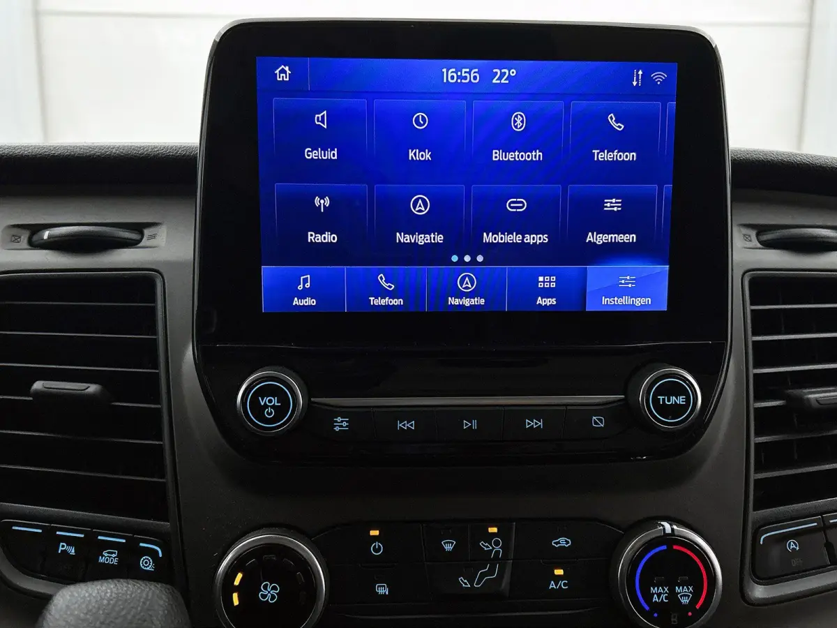 130pk Automaat L2H1 Trend Navigatie Camera Apple Carplay Trekhaak Cruise control Airco