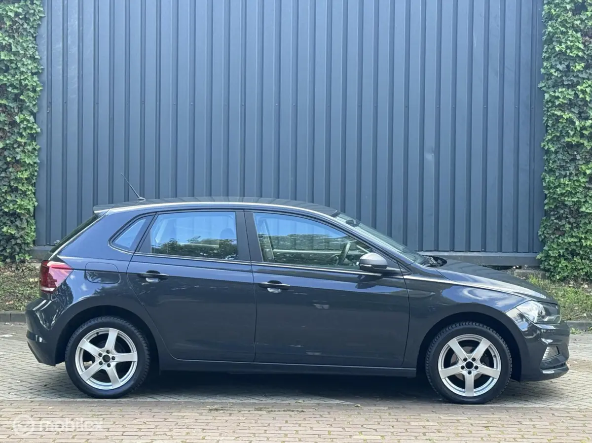 1.0 MPI Comfortline Business |1e Eignr|Navi