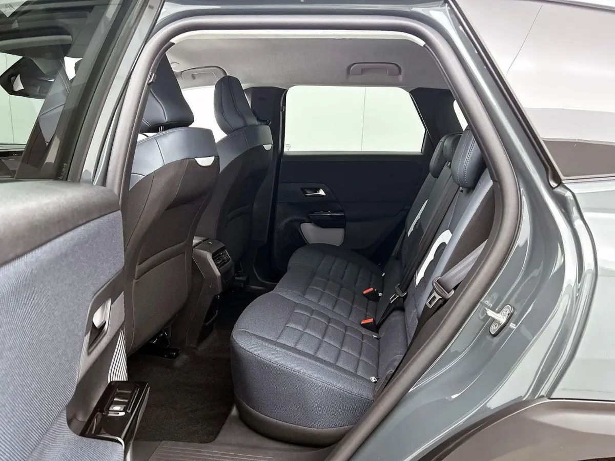 Plus Comfort Range 74 kWh | Navigatie | Accu 99% | Handsfree Kofferklep | Apple Carplay/Android Auto | Dodehoek Bewaking | Adaptieve Cruise Control | Head-Up Display |