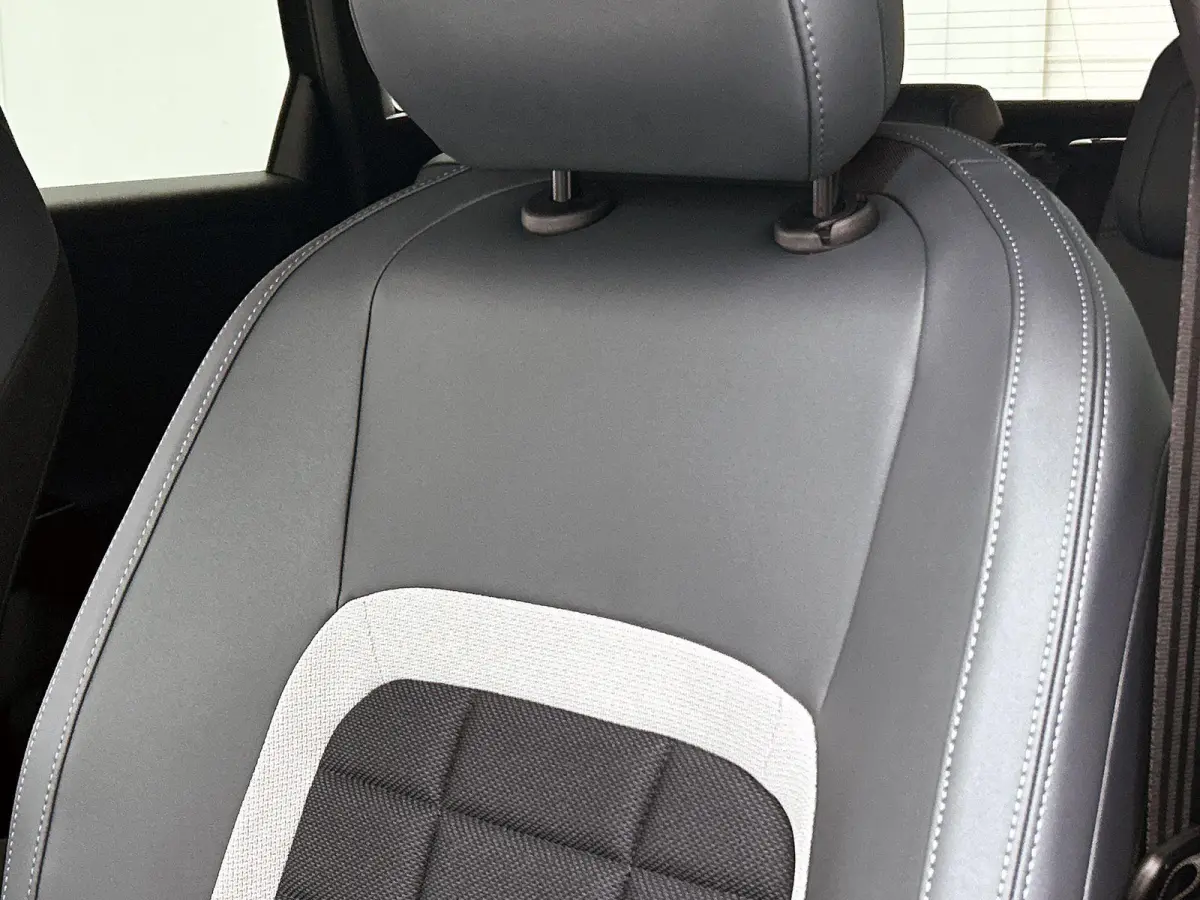 Plus Comfort Range 74 kWh | Navigatie | Accu 99% | Handsfree Kofferklep | Apple Carplay/Android Auto | Dodehoek Bewaking | Adaptieve Cruise Control | Head-Up Display |