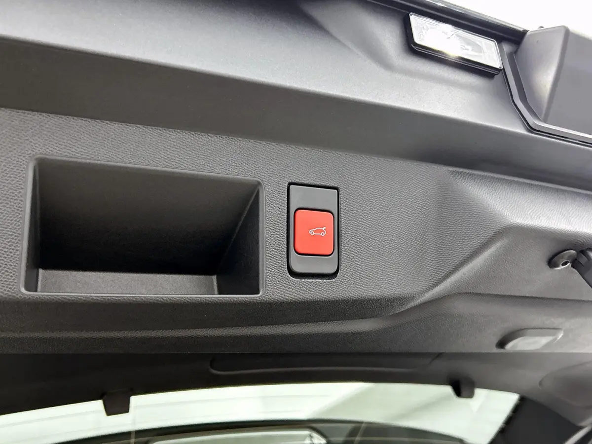 Plus Comfort Range 74 kWh | Navigatie | Accu 99% | Handsfree Kofferklep | Apple Carplay/Android Auto | Dodehoek Bewaking | Adaptieve Cruise Control | Head-Up Display |