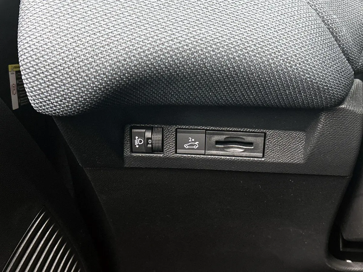 Plus Comfort Range 74 kWh | Navigatie | Accu 99% | Handsfree Kofferklep | Apple Carplay/Android Auto | Dodehoek Bewaking | Adaptieve Cruise Control | Head-Up Display |