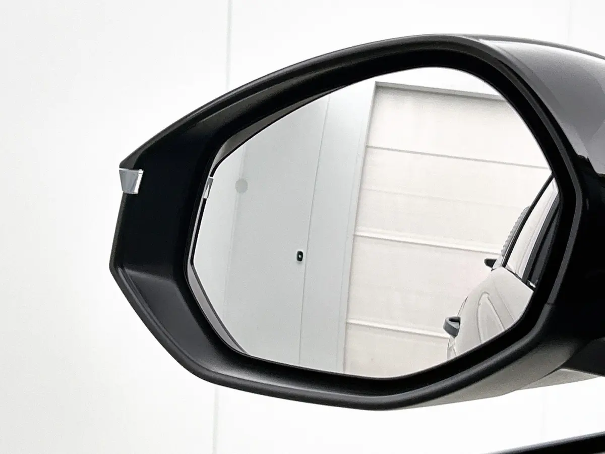 Plus Comfort Range 74 kWh | Navigatie | Accu 99% | Handsfree Kofferklep | Apple Carplay/Android Auto | Dodehoek Bewaking | Adaptieve Cruise Control | Head-Up Display |
