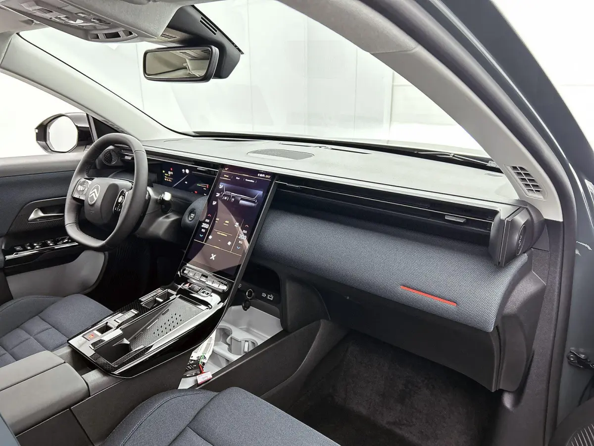 Plus Comfort Range 74 kWh | Navigatie | Accu 99% | Handsfree Kofferklep | Apple Carplay/Android Auto | Dodehoek Bewaking | Adaptieve Cruise Control | Head-Up Display |