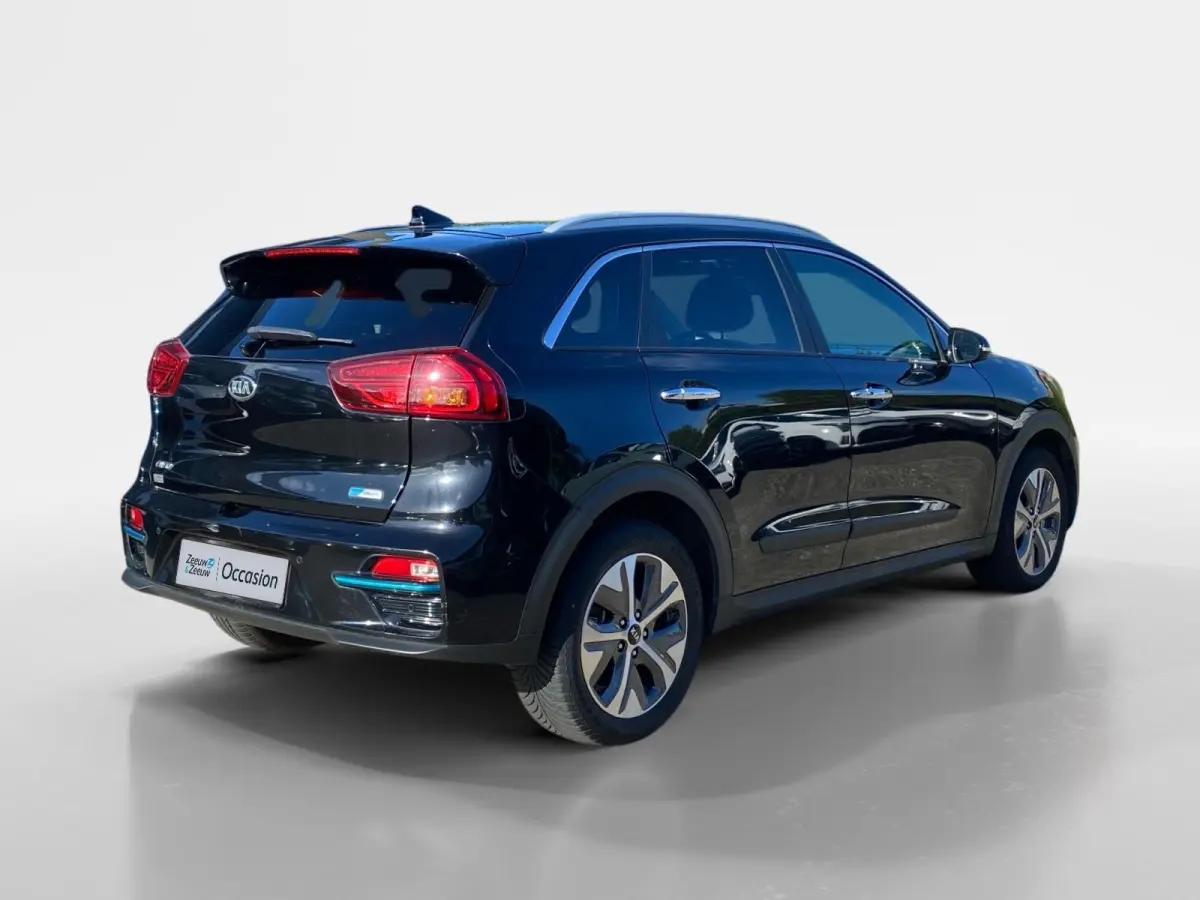 DynamicPlusLine 64 kWh Climate control | Stoel,- en stuurverwarming | Parkeercamera | Cruise control | Elek. schuif/kanteldak | 16 inch LM velgen |