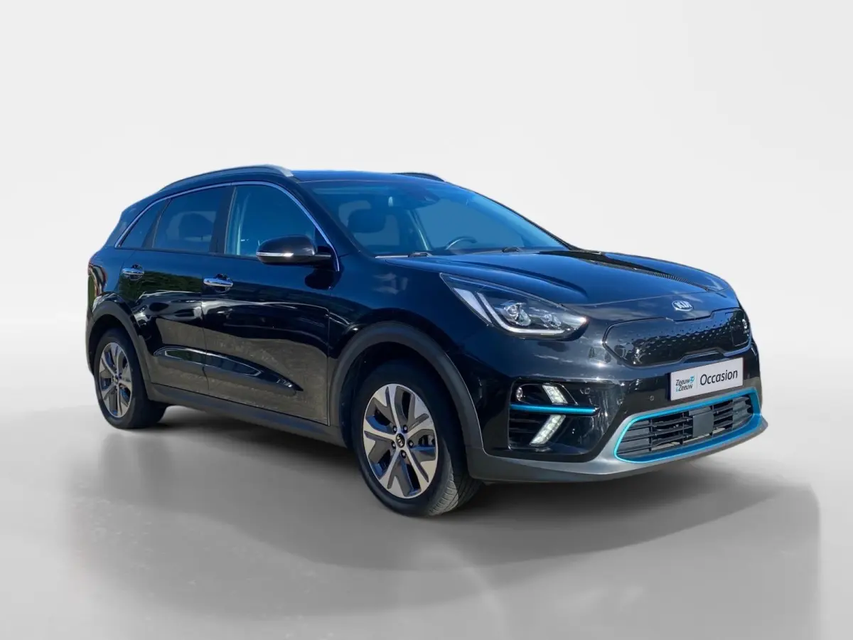 DynamicPlusLine 64 kWh Climate control | Stoel,- en stuurverwarming | Parkeercamera | Cruise control | Elek. schuif/kanteldak | 16 inch LM velgen |