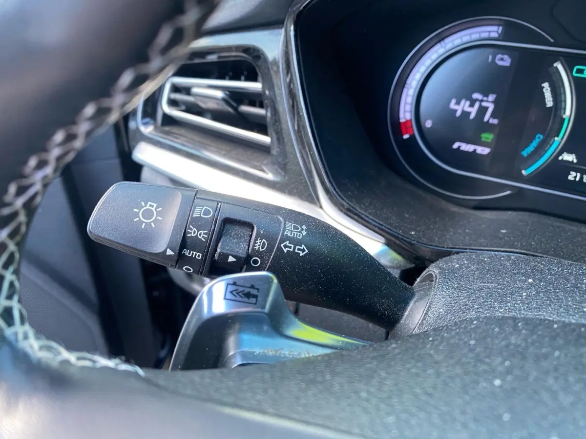 DynamicPlusLine 64 kWh Climate control | Stoel,- en stuurverwarming | Parkeercamera | Cruise control | Elek. schuif/kanteldak | 16 inch LM velgen |