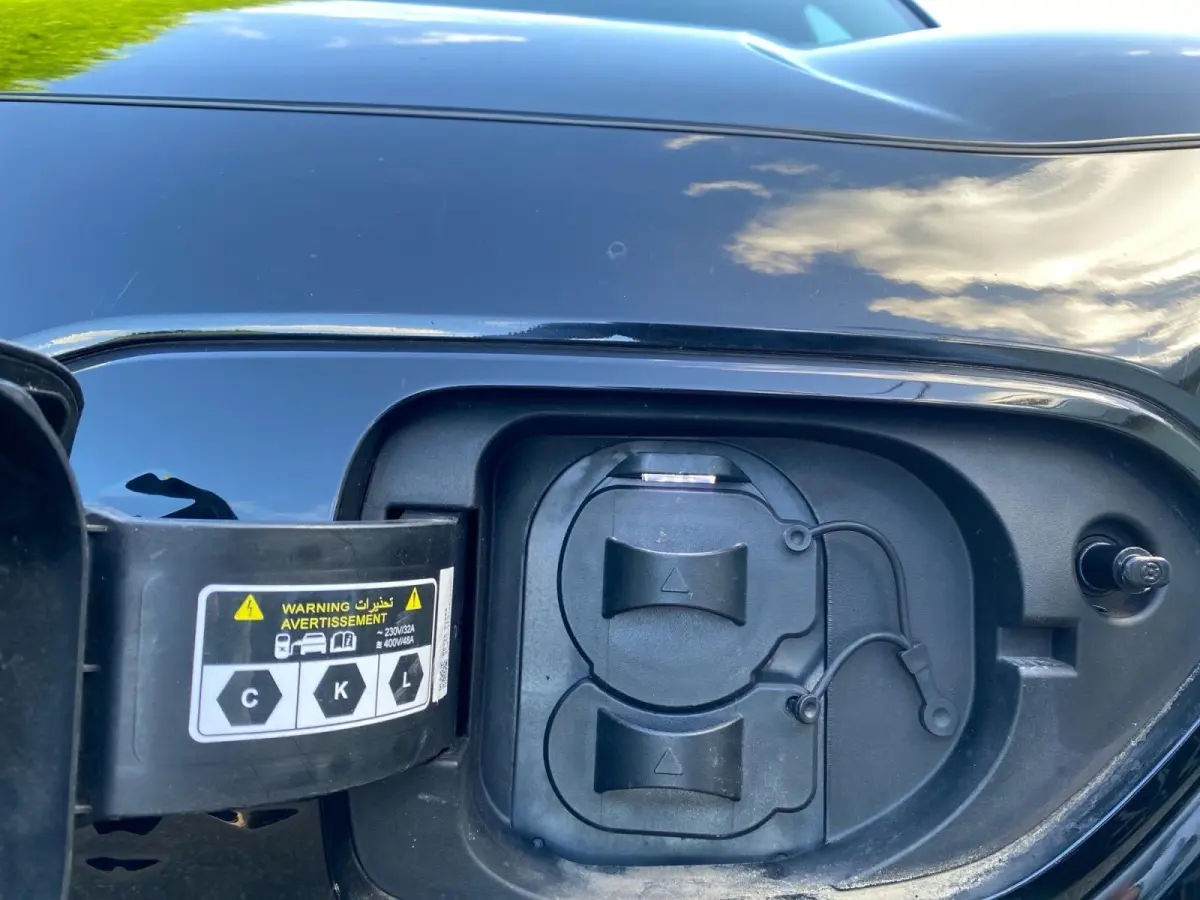 DynamicPlusLine 64 kWh Climate control | Stoel,- en stuurverwarming | Parkeercamera | Cruise control | Elek. schuif/kanteldak | 16 inch LM velgen |