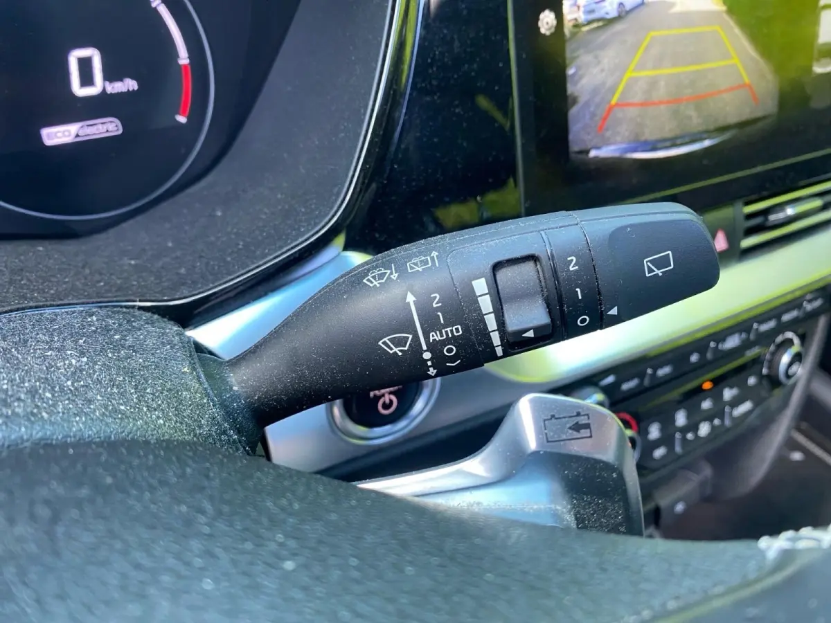 DynamicPlusLine 64 kWh Climate control | Stoel,- en stuurverwarming | Parkeercamera | Cruise control | Elek. schuif/kanteldak | 16 inch LM velgen |