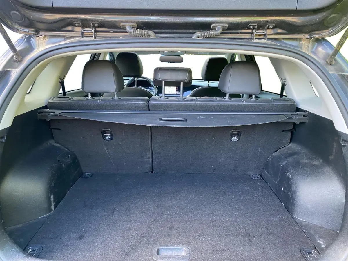 DynamicPlusLine 64 kWh Climate control | Stoel,- en stuurverwarming | Parkeercamera | Cruise control | Elek. schuif/kanteldak | 16 inch LM velgen |