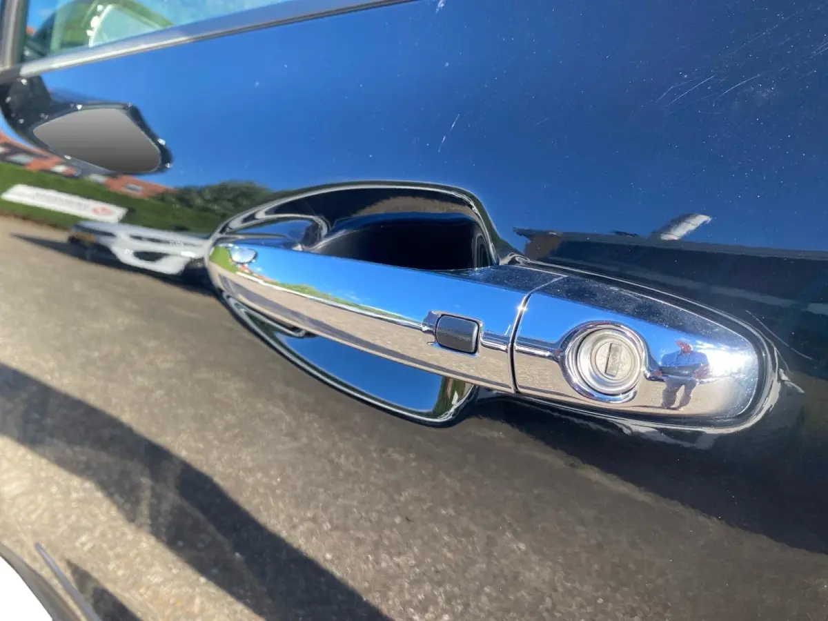 DynamicPlusLine 64 kWh Climate control | Stoel,- en stuurverwarming | Parkeercamera | Cruise control | Elek. schuif/kanteldak | 16 inch LM velgen |