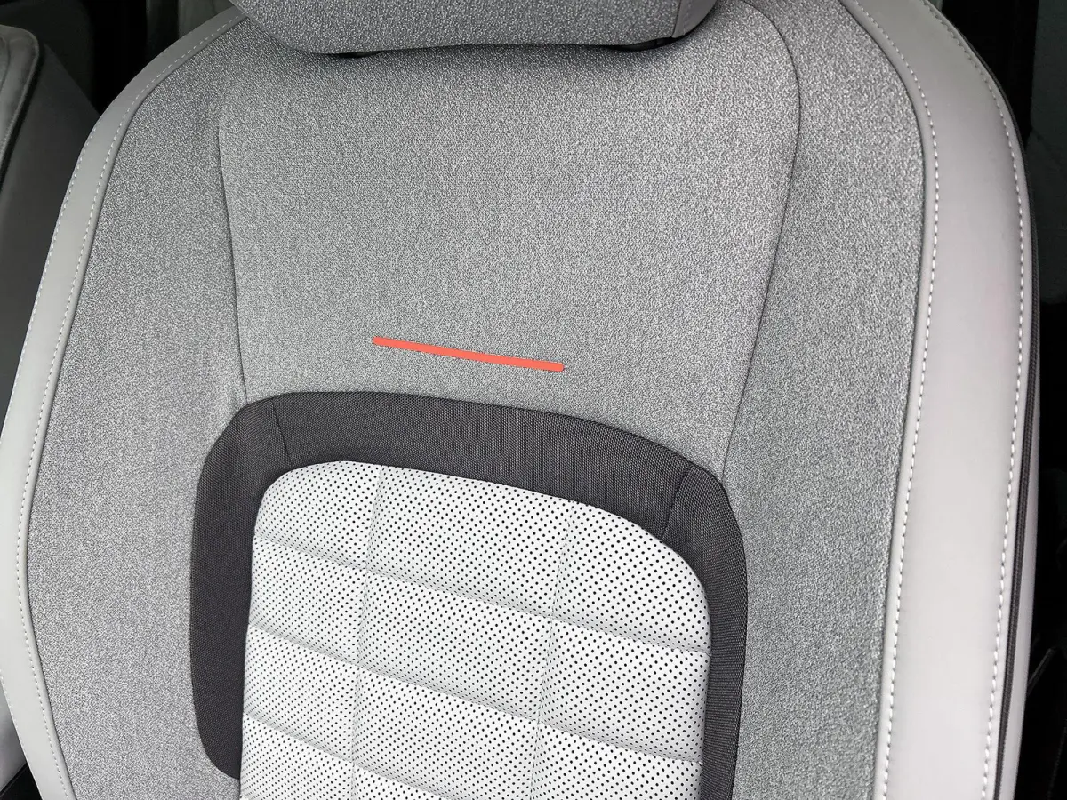 Max Comfort Range 74 kWh | Elektrisch Verstelbare Massagestoelen | Accu 99% | Navigatie | Panoramisch Schuif/Kantel Dak | Handsfree Kofferbak | Matrix Koplampen |