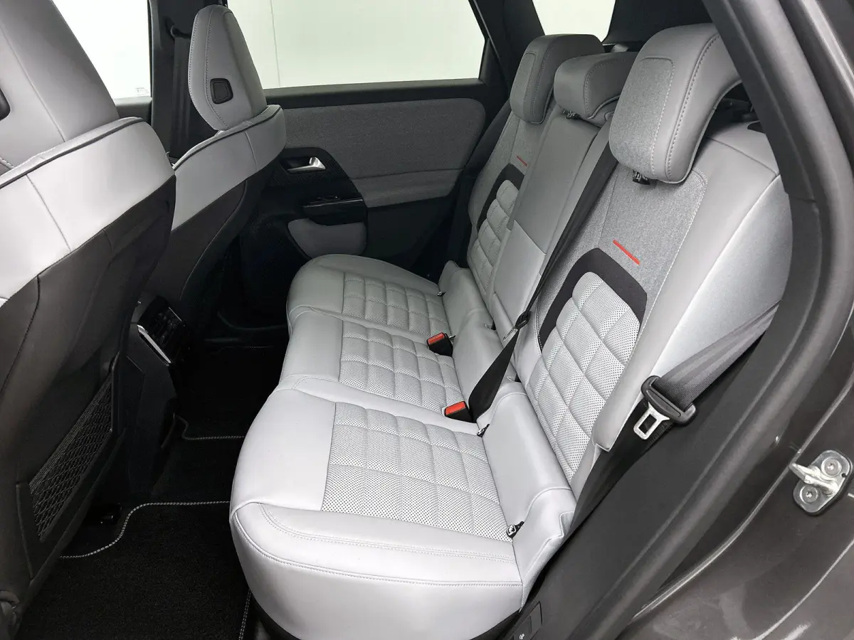 Max Comfort Range 74 kWh | Elektrisch Verstelbare Massagestoelen | Accu 99% | Navigatie | Panoramisch Schuif/Kantel Dak | Handsfree Kofferbak | Matrix Koplampen |