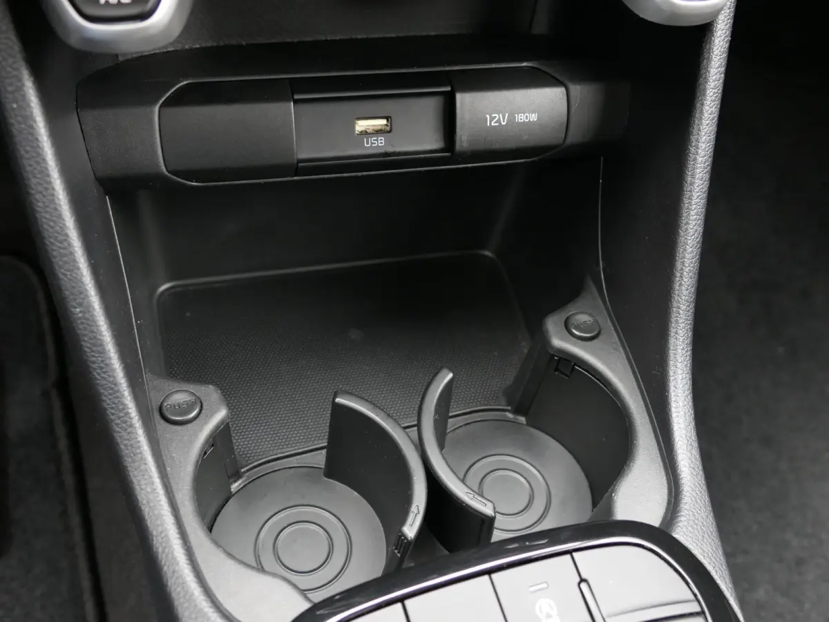 1.0 DPi DynamicLine | All-In | Automaat | Draadloos Apple-/Android Carplay | Achteruitrijcamera | Cruise Control | Airco | Origineel Nederlands