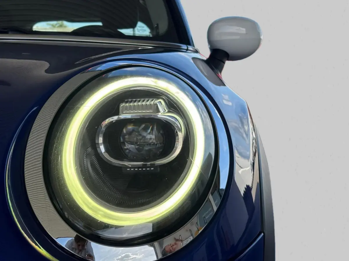 1.5 Cooper Business Edition(NL-auto, Goed onderh, Carplay, Navi, StoelV, Climate Con, Automaat, PDC V+A, Etc)