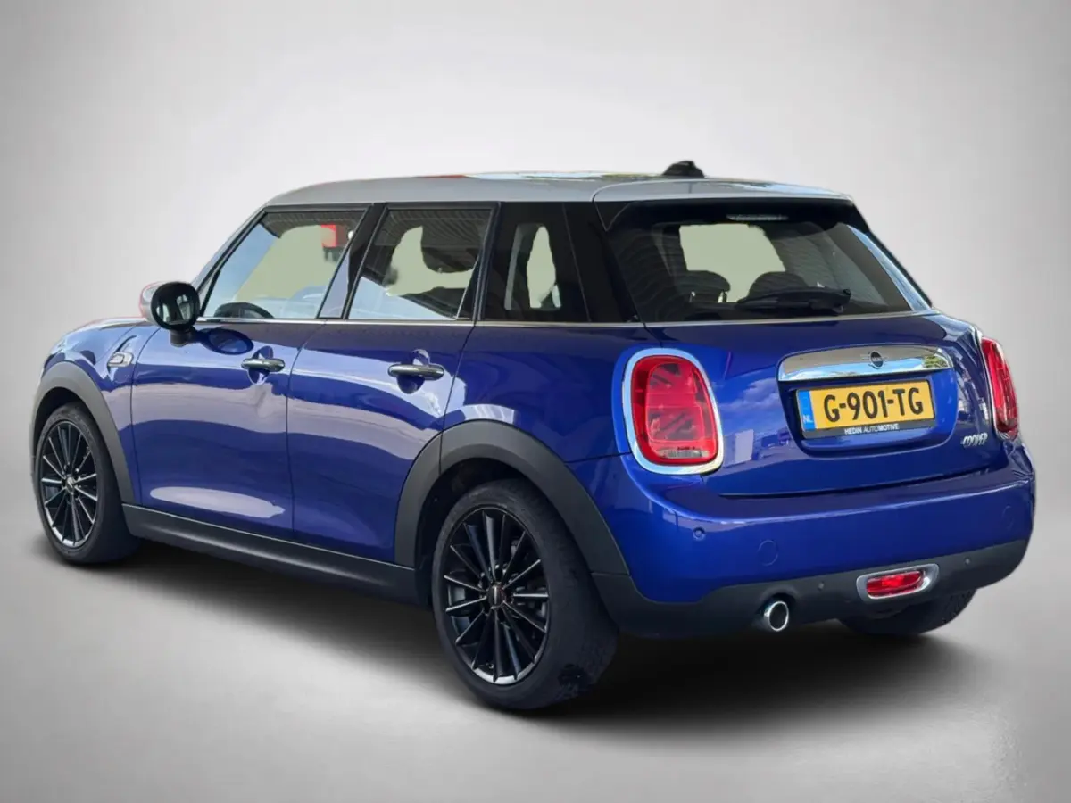 1.5 Cooper Business Edition(NL-auto, Goed onderh, Carplay, Navi, StoelV, Climate Con, Automaat, PDC V+A, Etc)