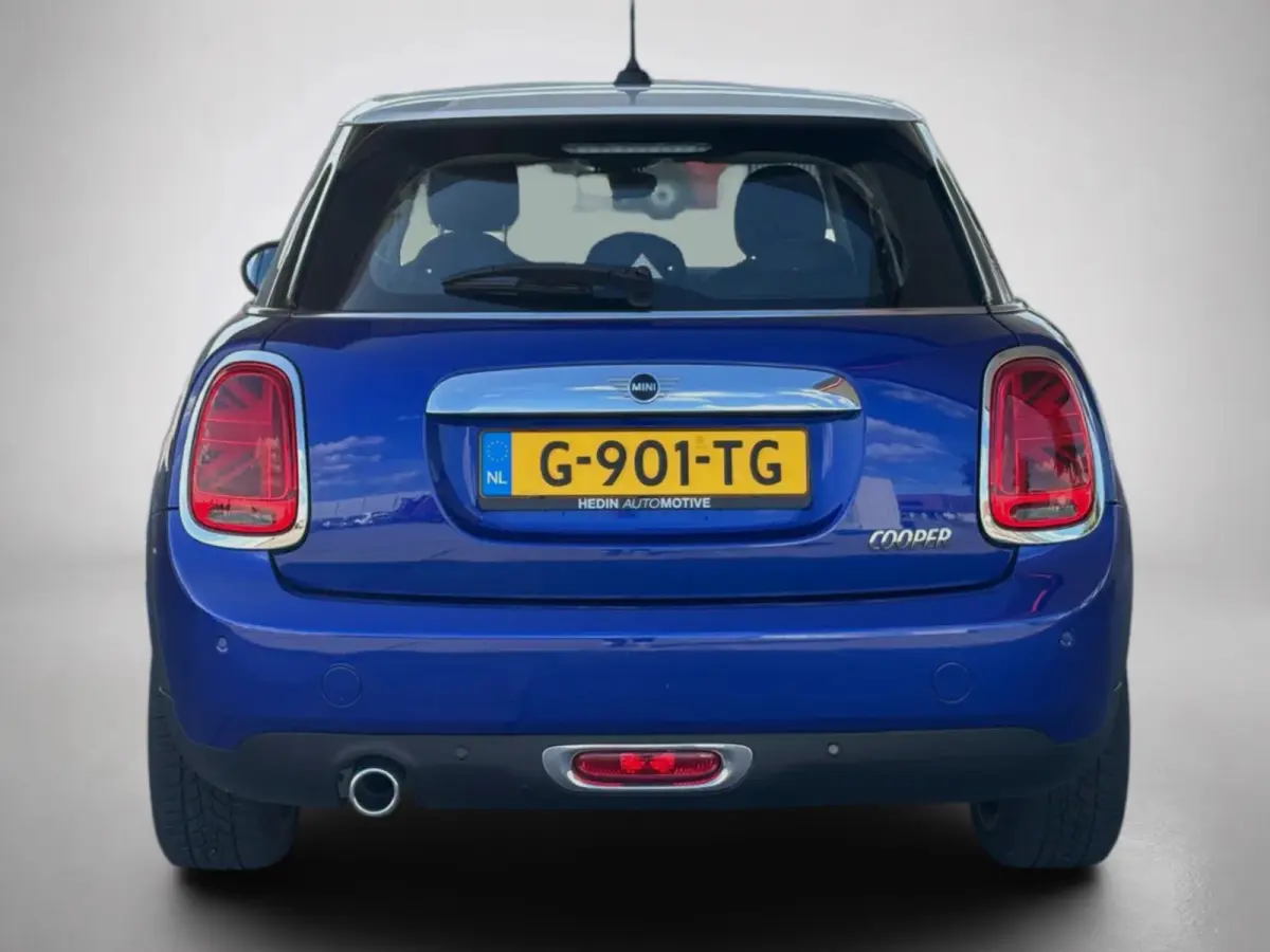 1.5 Cooper Business Edition(NL-auto, Goed onderh, Carplay, Navi, StoelV, Climate Con, Automaat, PDC V+A, Etc)
