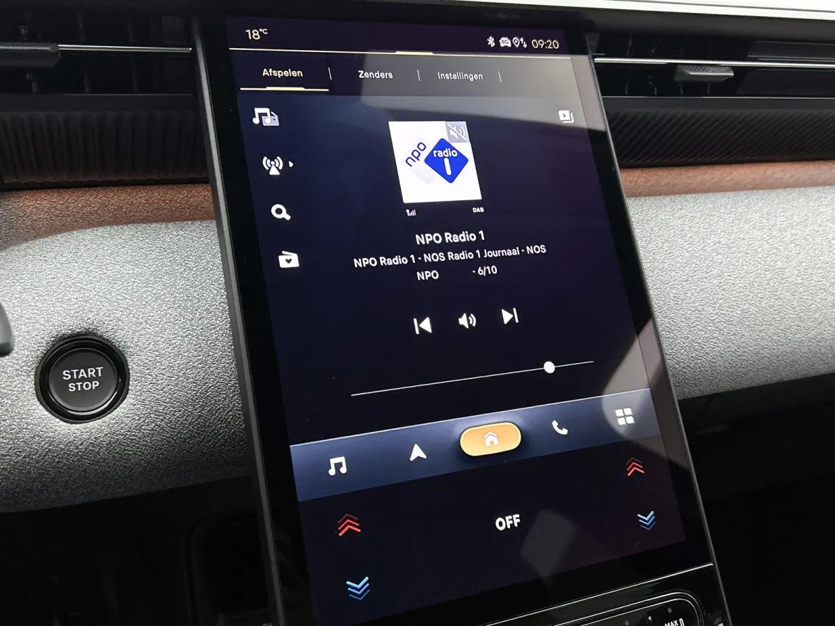 1.6 Plug-In Hybrid 225 Max | Elektrisch Verstelbare Massagestoelen | Dodehoekbewaking | Navigatie | Heads-Up Display | Handsfree Kofferklep | Adaptieve Cruise Control |