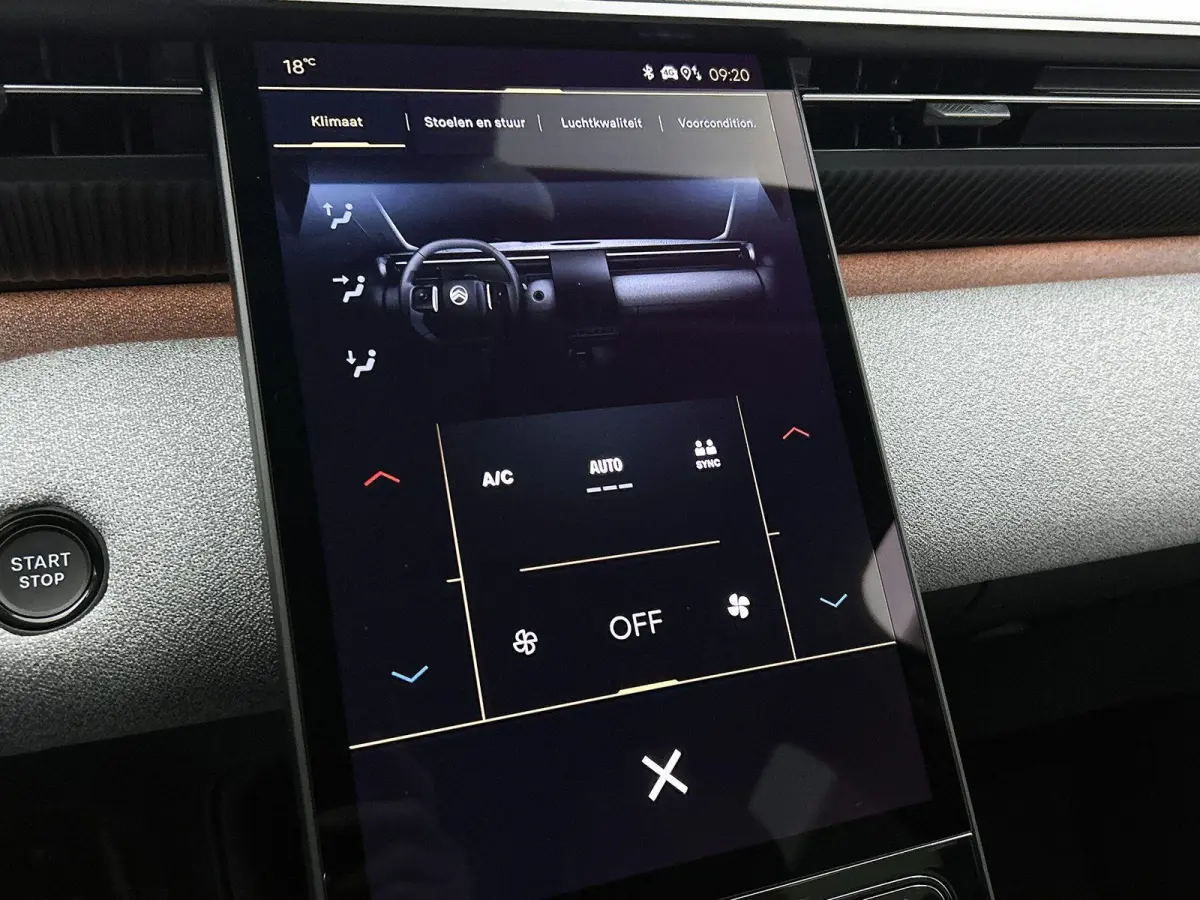 1.6 Plug-In Hybrid 225 Max | Elektrisch Verstelbare Massagestoelen | Dodehoekbewaking | Navigatie | Heads-Up Display | Handsfree Kofferklep | Adaptieve Cruise Control |