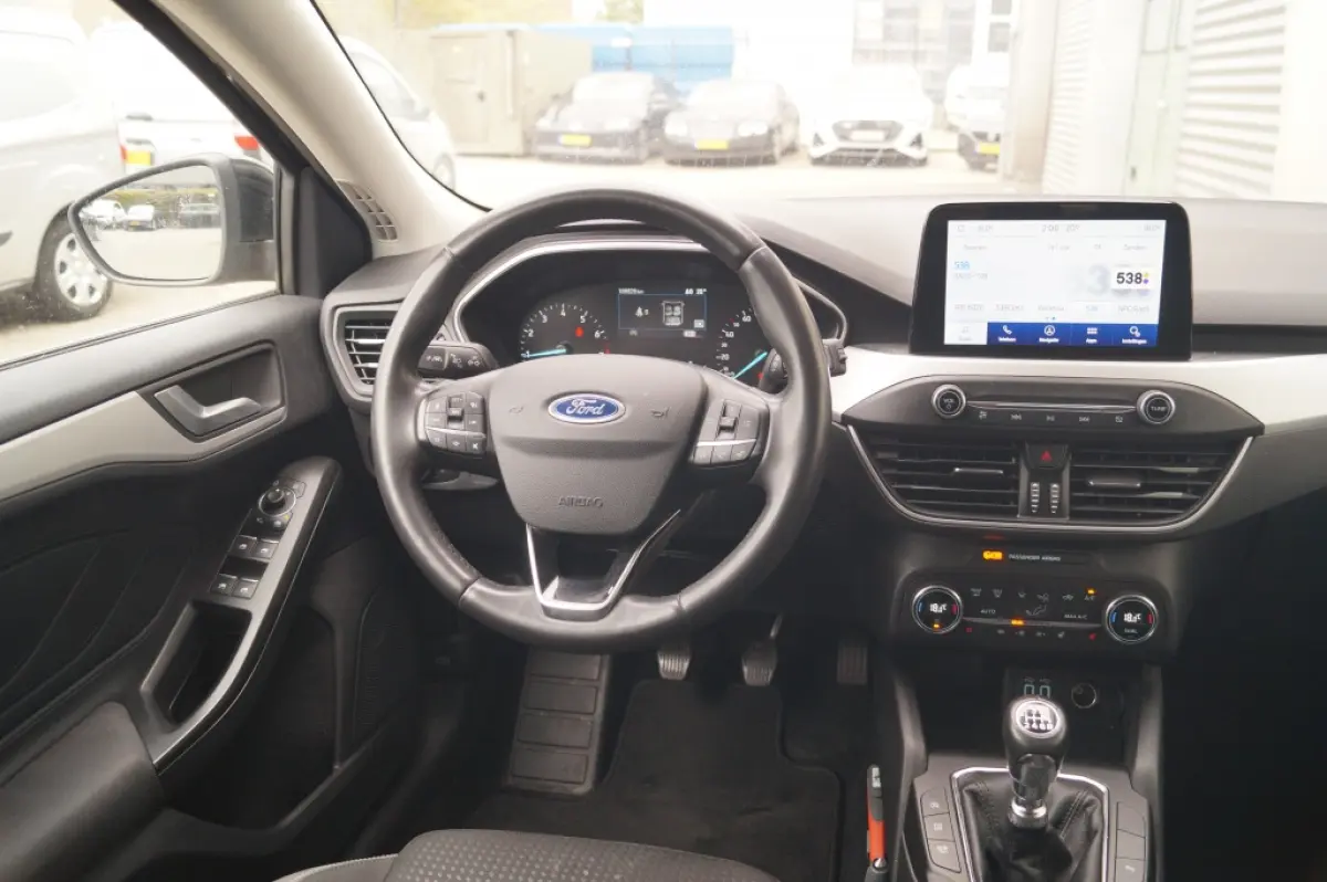 1.0 EcoBoost Hybrid 125pk Titanium X Business -NAVI-ECC-PDC-CAM-