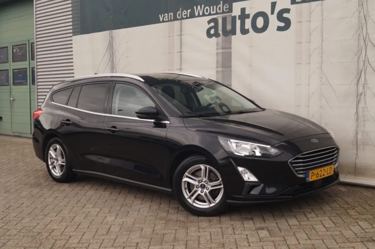 1.0 EcoBoost Hybrid 125pk Titanium X Business -NAVI-ECC-PDC-CAM-