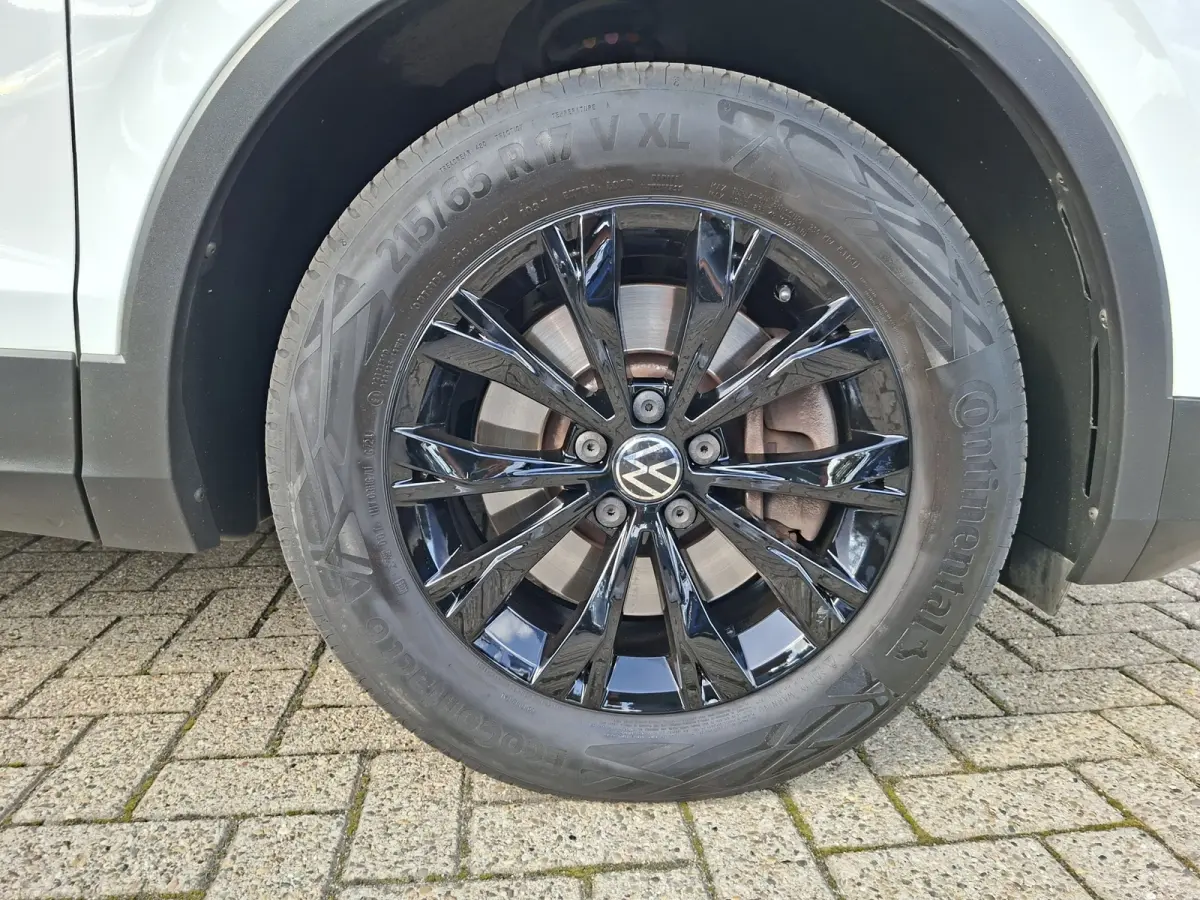 1.4 TSI eHybrid LIFE PHEV * Navigatiesysteem * Parkeercamera * Elektrische achterklep *