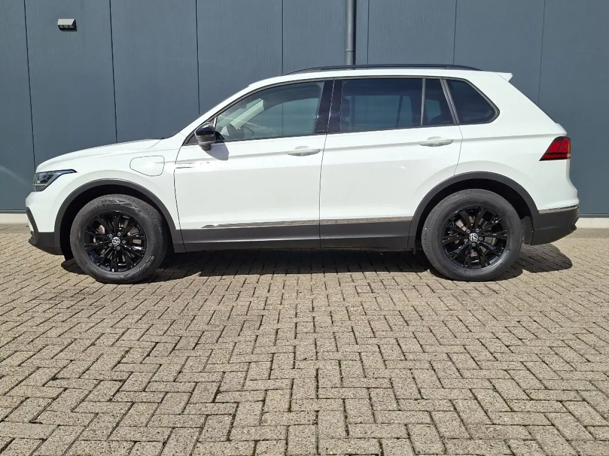 1.4 TSI eHybrid LIFE PHEV * Navigatiesysteem * Parkeercamera * Elektrische achterklep *