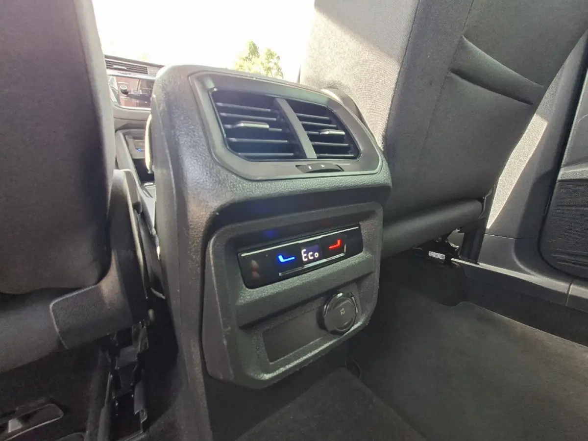 1.4 TSI eHybrid LIFE PHEV * Navigatiesysteem * Parkeercamera * Elektrische achterklep *