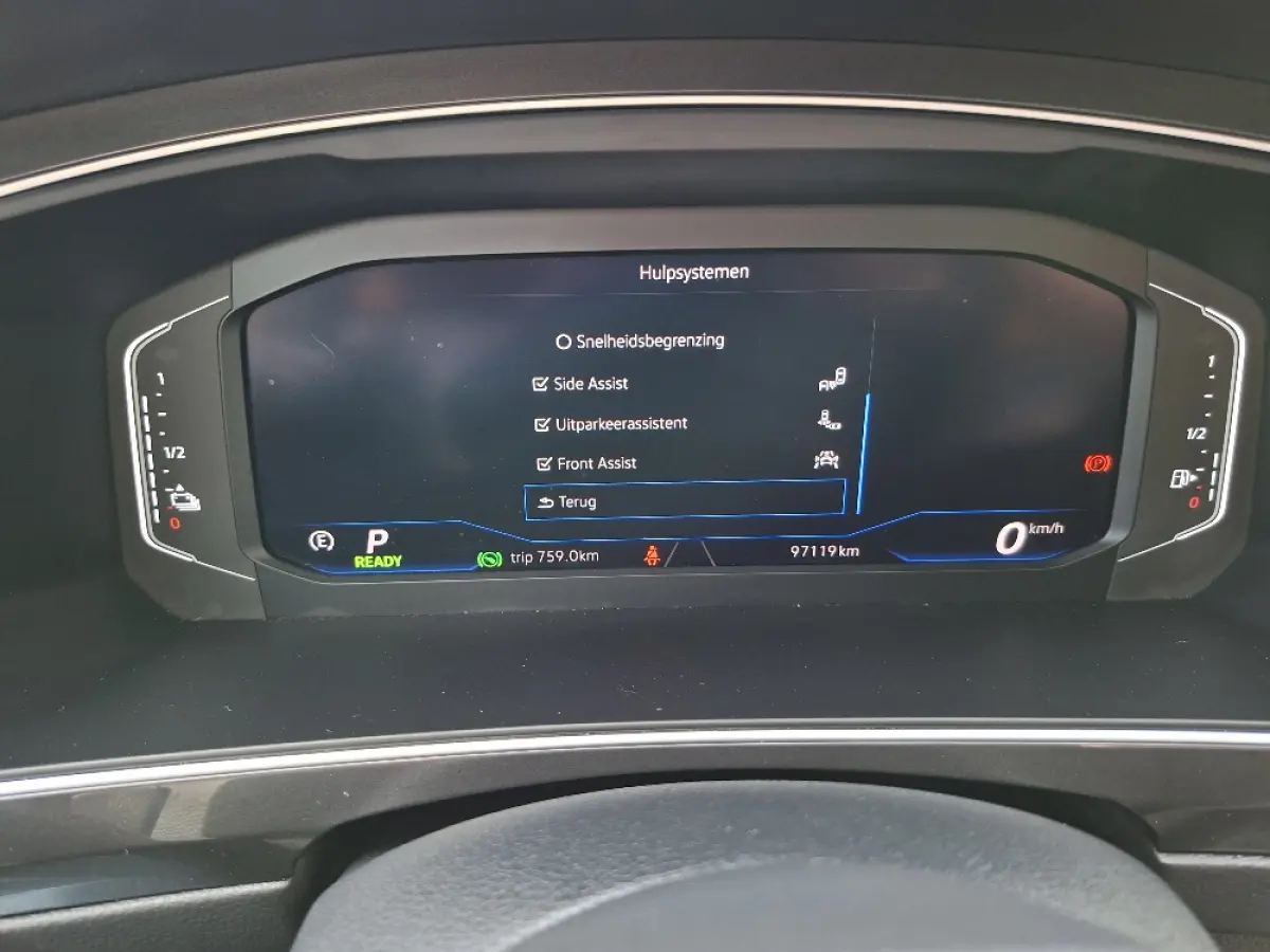 1.4 TSI eHybrid LIFE PHEV * Navigatiesysteem * Parkeercamera * Elektrische achterklep *