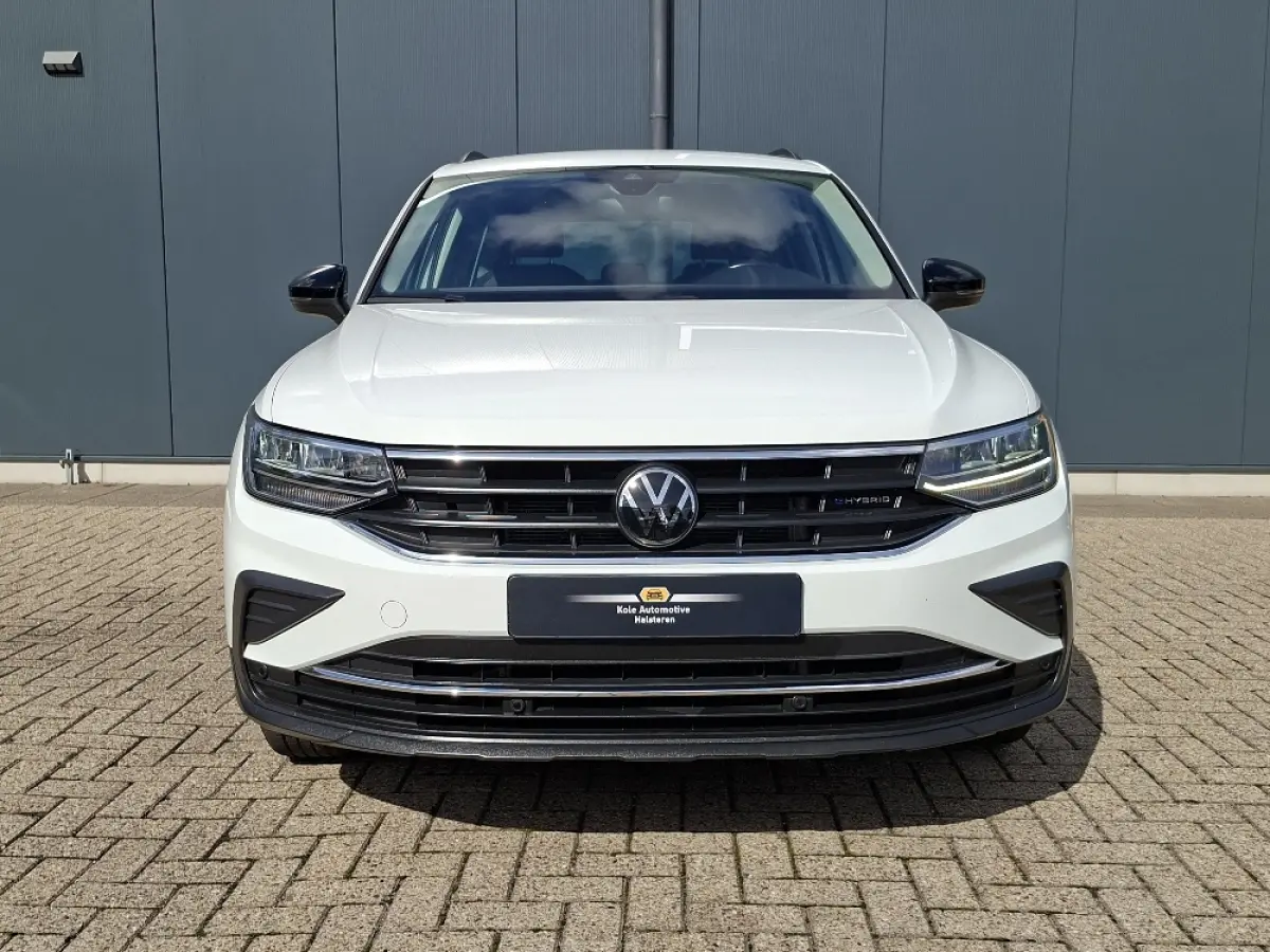 1.4 TSI eHybrid LIFE PHEV * Navigatiesysteem * Parkeercamera * Elektrische achterklep *