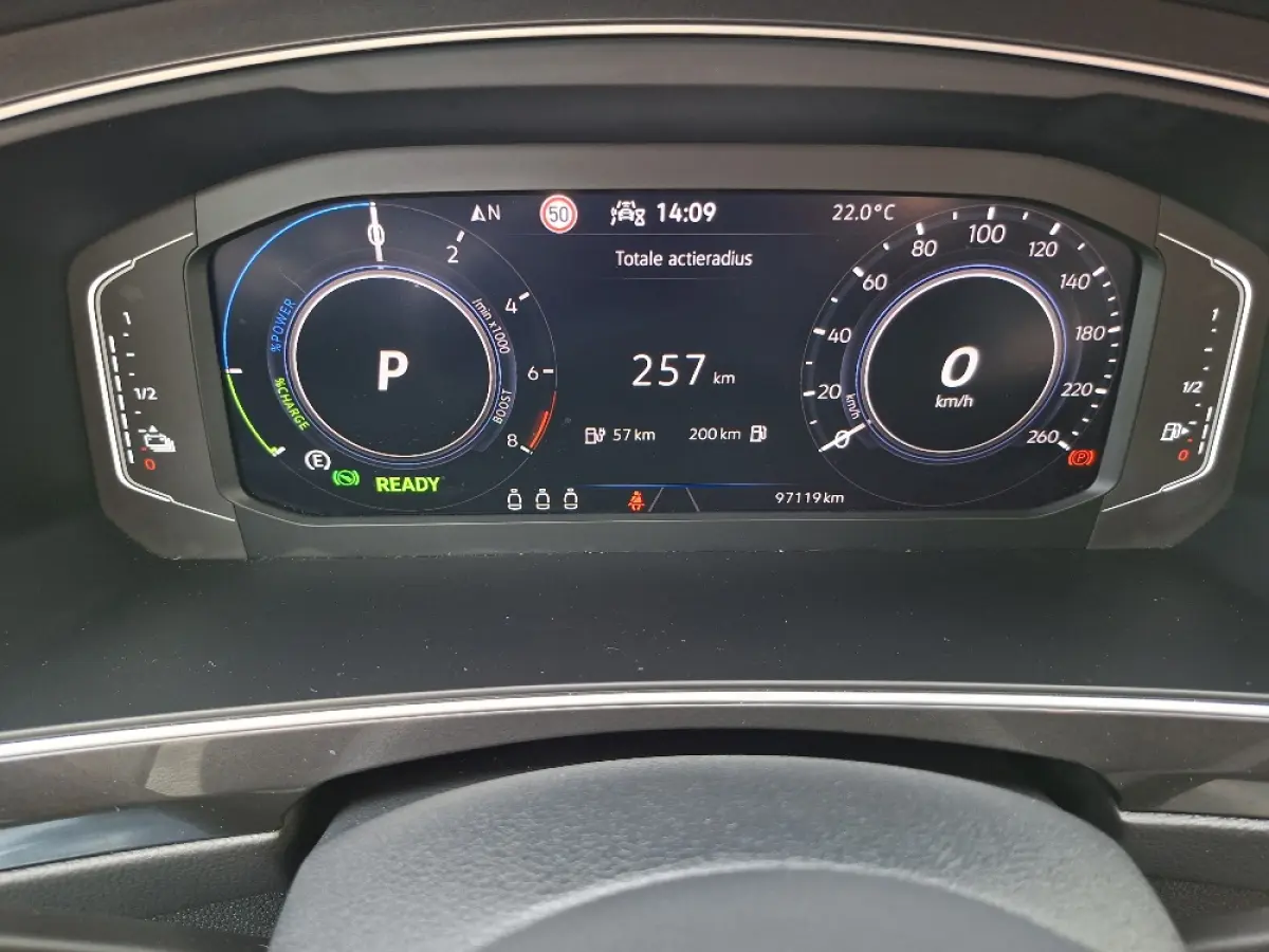 1.4 TSI eHybrid LIFE PHEV * Navigatiesysteem * Parkeercamera * Elektrische achterklep *