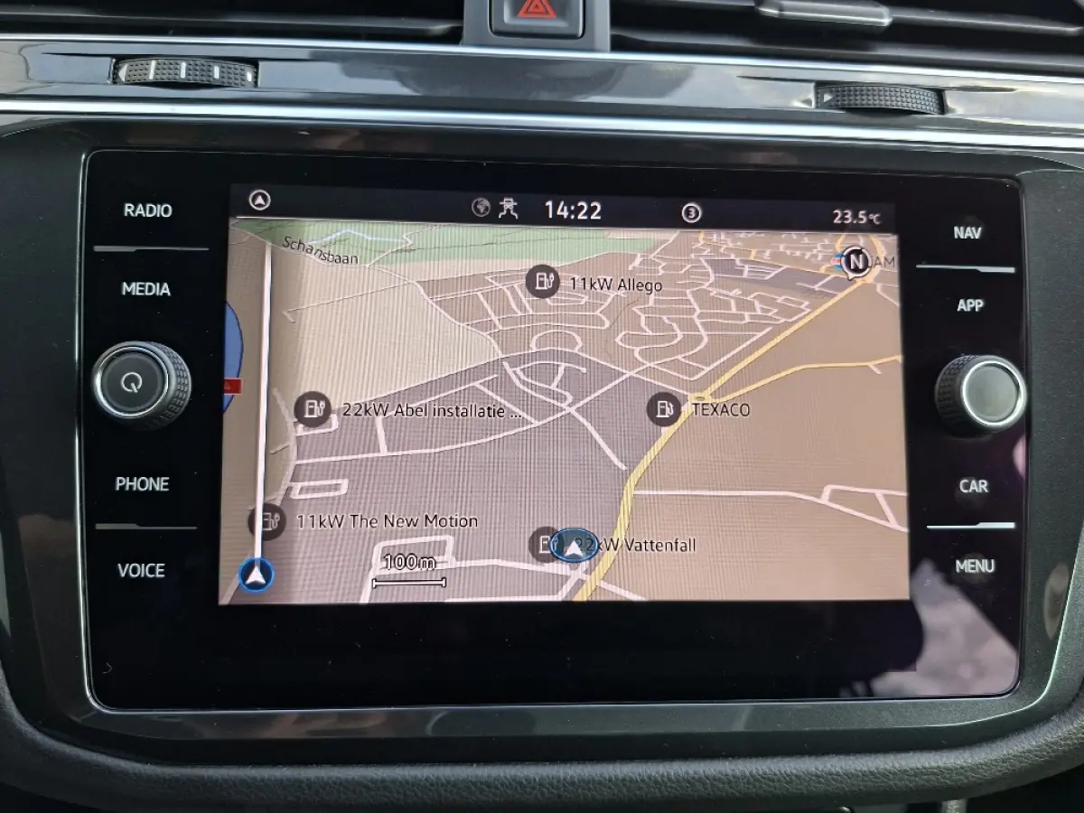 1.4 TSI eHybrid LIFE PHEV * Navigatiesysteem * Parkeercamera * Elektrische achterklep *
