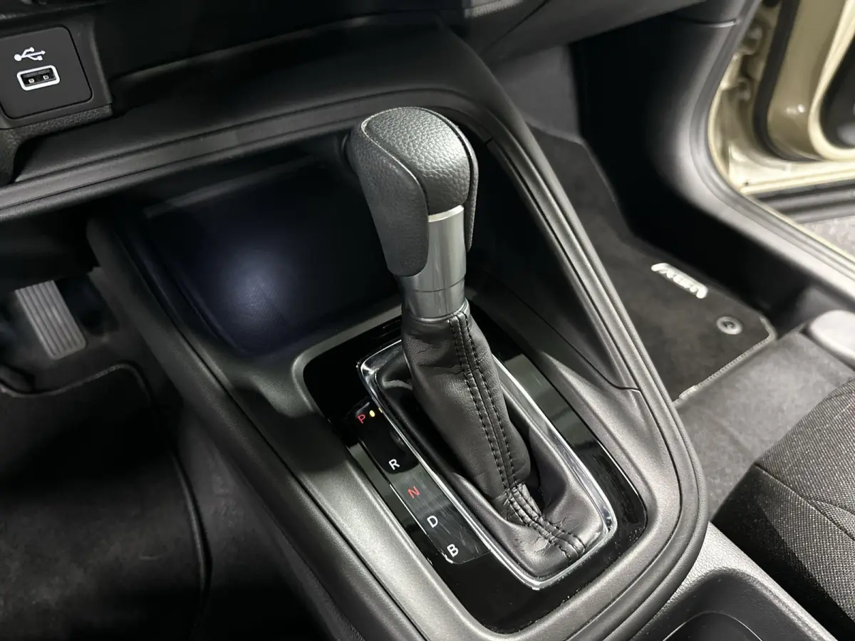1.5 e:HEV Elegance Automaat | Navi