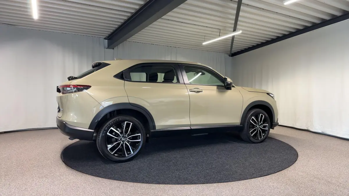 1.5 e:HEV Elegance Automaat | Navi