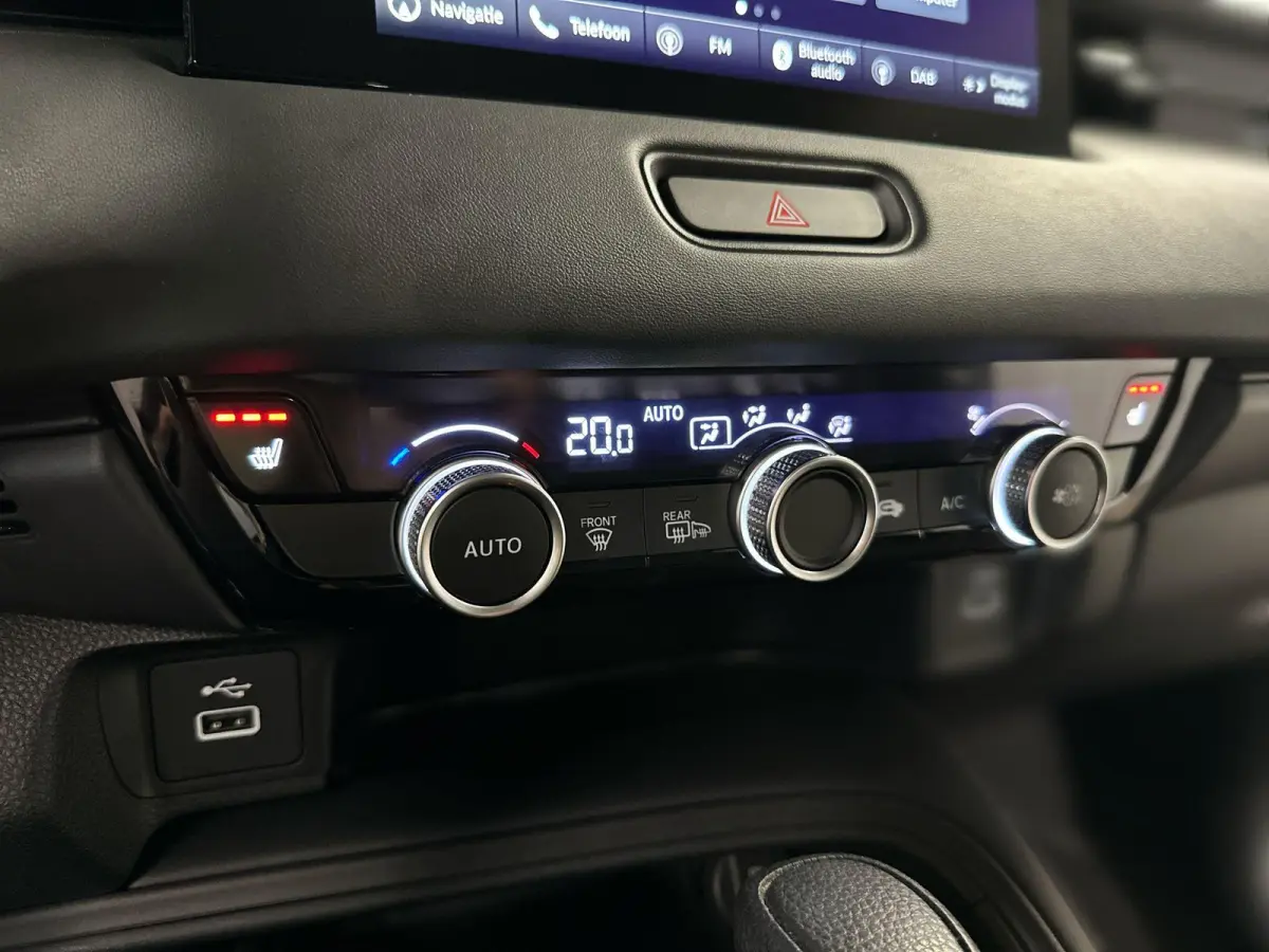 1.5 e:HEV Elegance Automaat | Navi