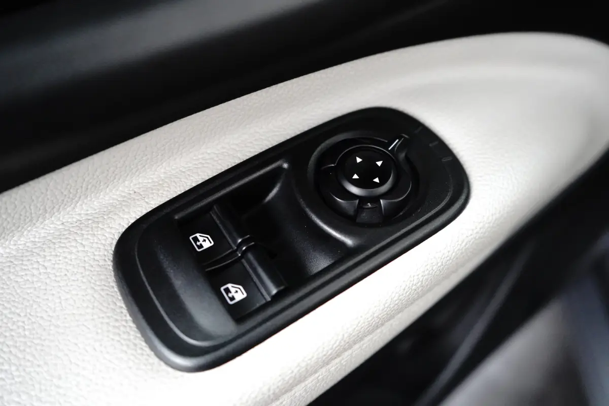 La Prima 42 kWh l Leder l 17" l Adaptive Cr Control l Stuurverwarming l Cabrio! l Navigatie l Side Assist l