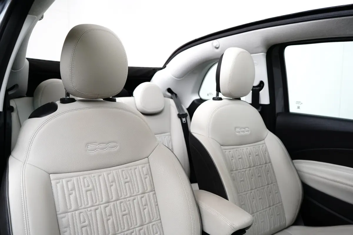 La Prima 42 kWh l Leder l 17" l Adaptive Cr Control l Stuurverwarming l Cabrio! l Navigatie l Side Assist l