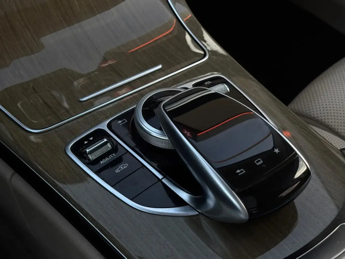 250 Edition 1 AMG (Goed OnderH, Panorama, Camera, Burmester, StoelVer en Koel,, Navi, PDC, Cruise Con, Etc)