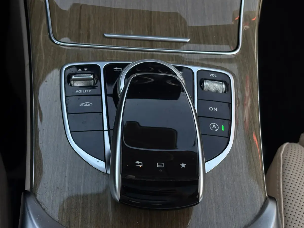 250 Edition 1 AMG (Goed OnderH, Panorama, Camera, Burmester, StoelVer en Koel,, Navi, PDC, Cruise Con, Etc)