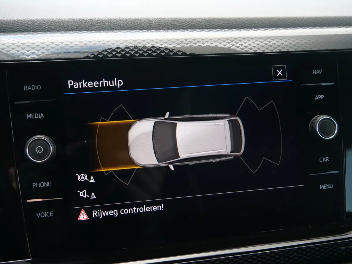 1.0 TSI 96pk Life LED / Apple Carplay / Stoelverwarming
