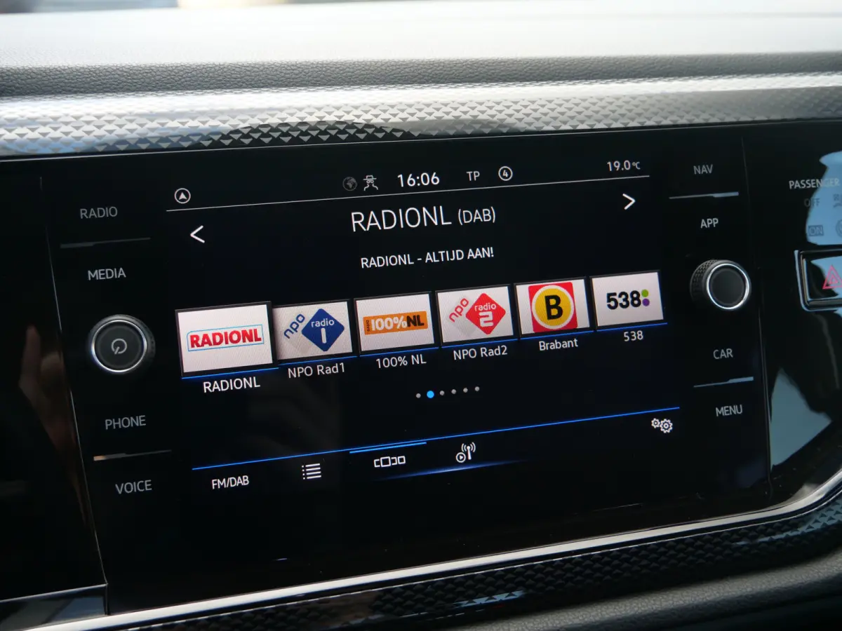 1.0 TSI 96pk Life LED / Apple Carplay / Stoelverwarming