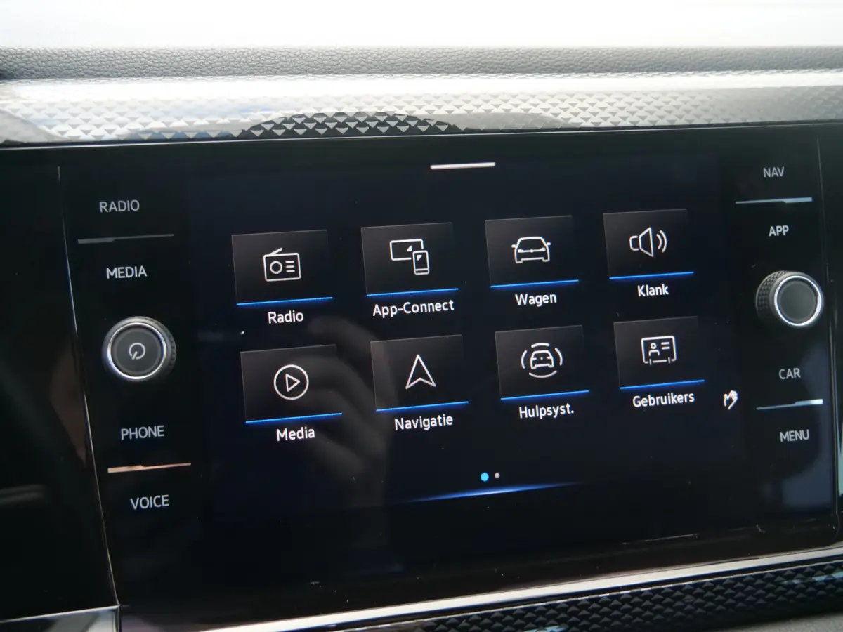 1.0 TSI 96pk Life LED / Apple Carplay / Stoelverwarming