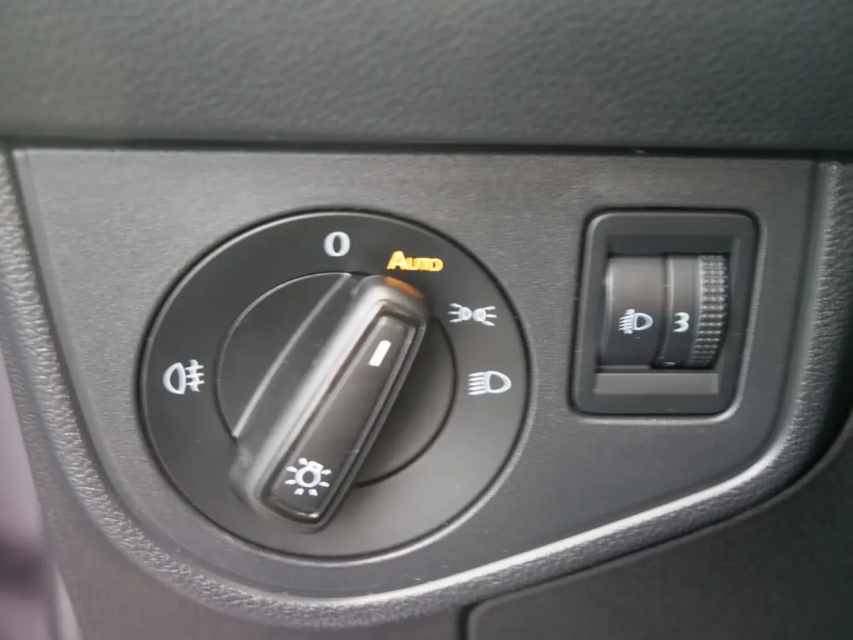 1.0 TSI 96pk Life LED / Apple Carplay / Stoelverwarming