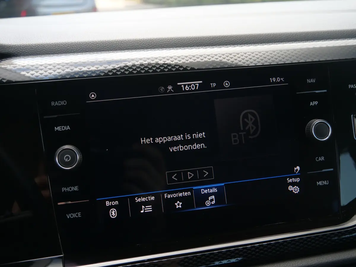 1.0 TSI 96pk Life LED / Apple Carplay / Stoelverwarming