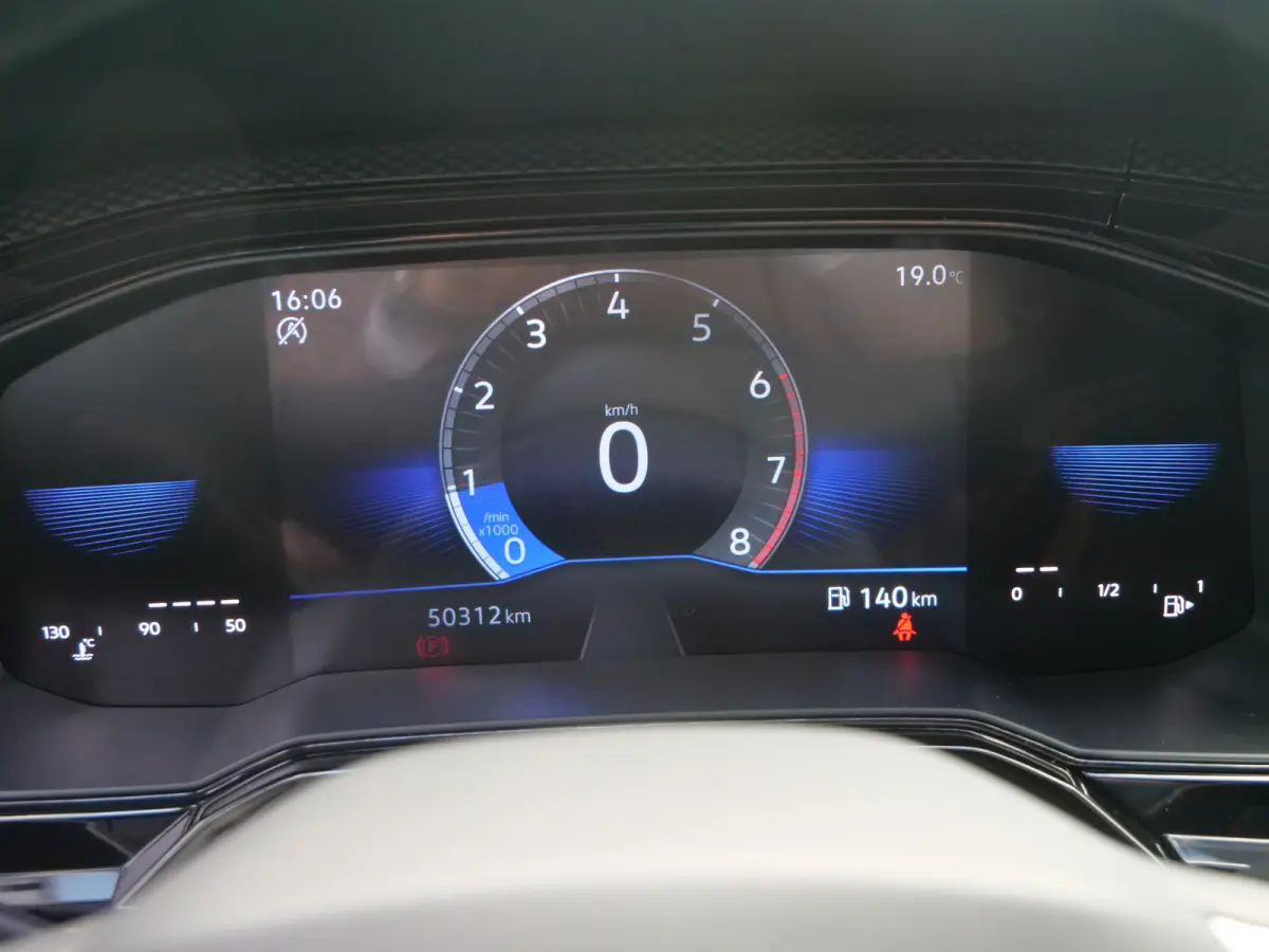 1.0 TSI 96pk Life LED / Apple Carplay / Stoelverwarming