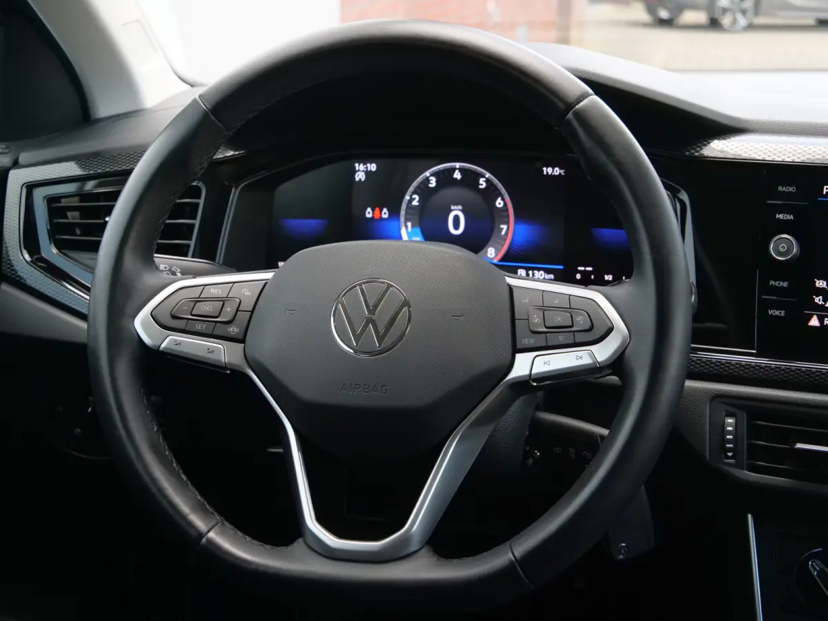 1.0 TSI 96pk Life LED / Apple Carplay / Stoelverwarming