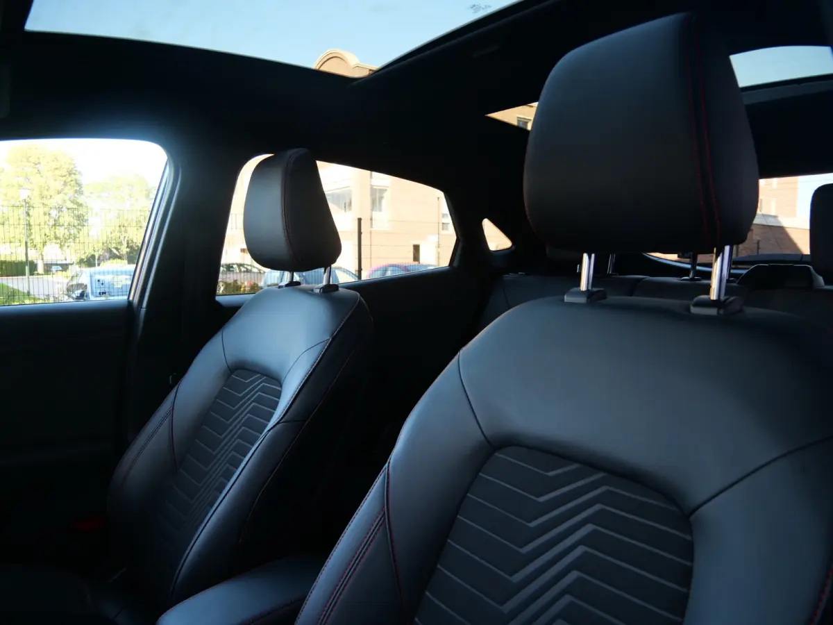 1.0 EcoBoost Mild Hybrid ST-Line X 125 Pk Automaat Navi / DAB / Apple Carplay / Trekhaak